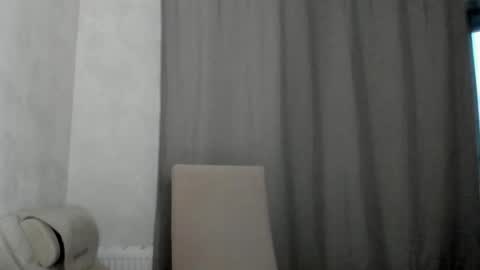 Snapshot of why_again_me chatting on 05-21-26, 06:59 Veronica online show from 05-21-26, 06:59