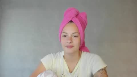 Snapshot of why_again_me chatting on 07-08-26, 06:23 Veronica online show from 07-08-26, 06:23
