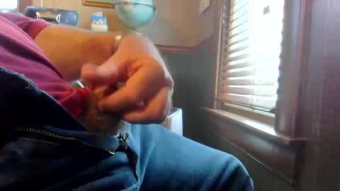 Snapshot of whydog chatting on 12-16-25, 03:28 whydog online show from 12-16-25, 03:28