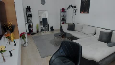 Snapshot of wicked_hilde chatting on 01-17-25, 07:27 Milf Amy online show from 01-17-25, 07:27