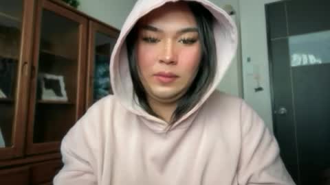 Minna online show from 07-27-26, 04:30