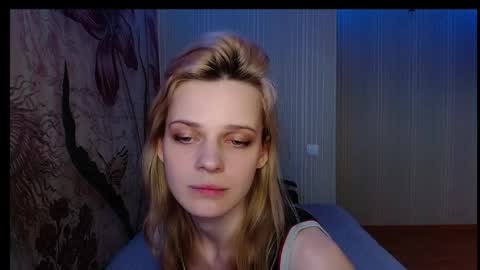 Snapshot of wicky_hey chatting on 09-26-25, 06:28 Victoria online show from 09-26-25, 06:28