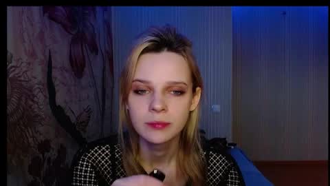 Snapshot of wicky_hey chatting on 10-26-25, 08:48 Victoria online show from 10-26-25, 08:48