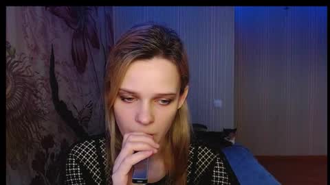 Victoria online show from 11-25-25, 07:47