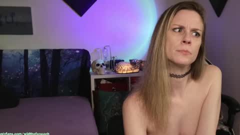 Gretchen  Jimmy online show from 10-04-25, 05:27