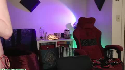 Gretchen  Jimmy online show from 06-14-26, 04:14