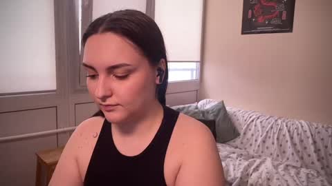 Snapshot of wievin chatting on 02-13-25, 11:17 VI online show from 02-13-25, 11:17