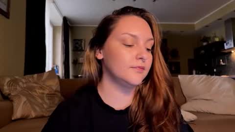 Snapshot of wievin chatting on 10-07-25, 01:41 VI online show from 10-07-25, 01:41