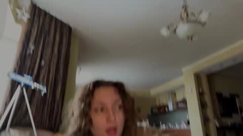 Snapshot of wievin chatting on 02-22-26, 10:47 VI online show from 02-22-26, 10:47