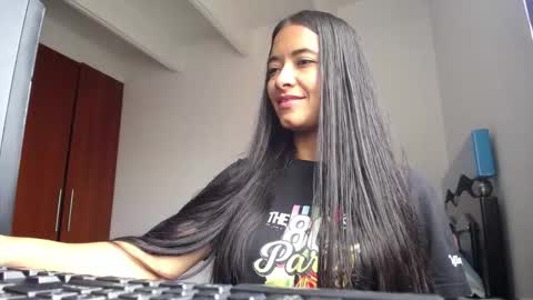 Ilauren online show from 03-04-26, 12:22