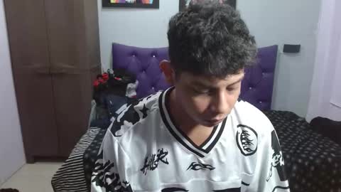 wiilliam online show from 12-20-25, 07:21