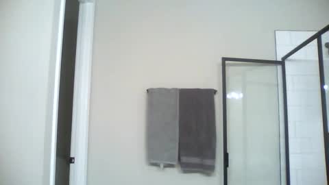 wil1565 online show from 11-19-25, 03:06