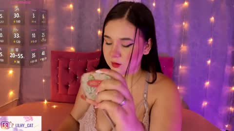Lily  online show from 01-05-25, 07:49