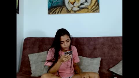 Snapshot of wild_roomxxx chatting on 09-18-25, 09:28 Wild RoomXxX online show from 09-18-25, 09:28