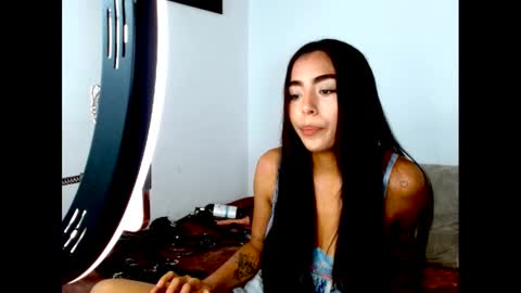 Snapshot of wild_roomxxx chatting on 09-26-25, 12:03 Wild RoomXxX online show from 09-26-25, 12:03