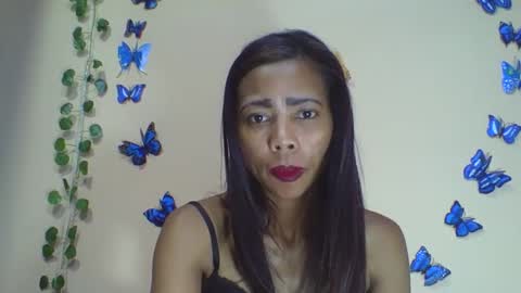 Snapshot of wildah chatting on 05-17-26, 11:01 wildah online show from 05-17-26, 11:01