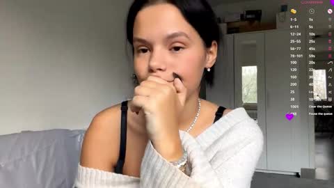 Mia online show from 12-05-25, 08:01