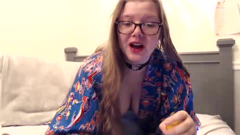 Snapshot of wildflowerofco chatting on 09-10-25, 02:55 wildflowerofco online show from 09-10-25, 02:55