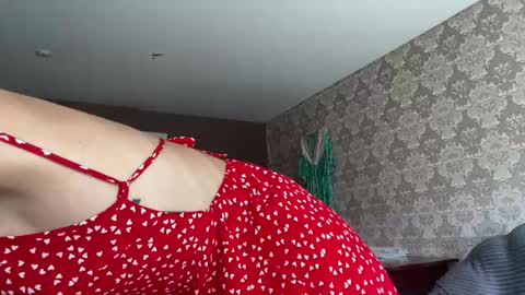 wildforestmuse  twitter online show from 03-09-26, 07:56