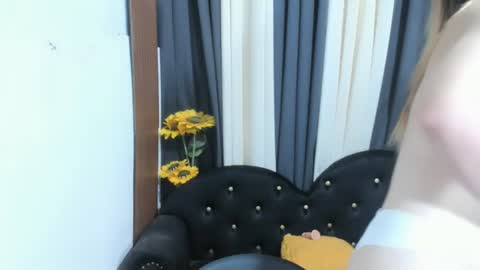 Snapshot of wildhot_pauleen4uxxx chatting on 08-03-26, 09:59 pauleen online show from 08-03-26, 09:59