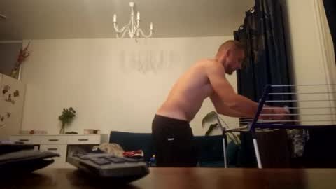 wildmike93 online show from 05-12-26, 08:50
