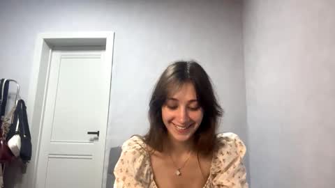 Snapshot of wildpeachh chatting on 10-14-25, 07:58 wildpeachh online show from 10-14-25, 07:58