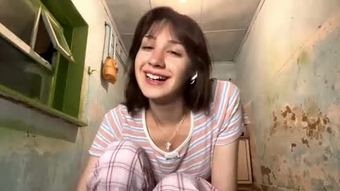wildpeachh online show from 05-04-26, 10:55