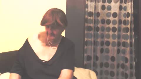 WildRedCat online show from 11-20-25, 08:41