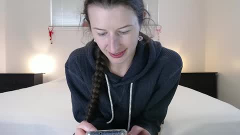 WildRose L - check my Pinned tweet if you dont see me online within 5 minutes after Ive sent email notifications online show from 02-24-25, 12:09