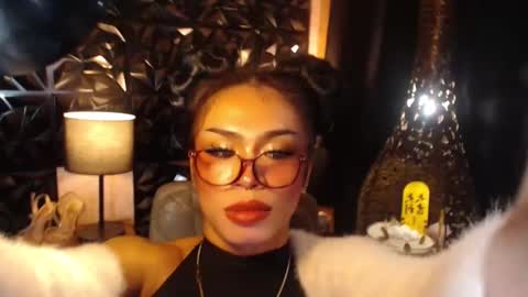 Snapshot of wildroxie chatting on 02-21-25, 04:18 ROXIE online show from 02-21-25, 04:18