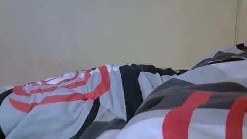 Snapshot of wildsiren chatting on 12-17-25, 05:13 nightsyn online show from 12-17-25, 05:13