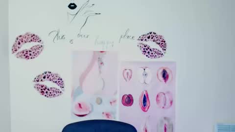 Snapshot of wildsoul8 chatting on 02-23-26, 01:58 Rosalinda online show from 02-23-26, 01:58