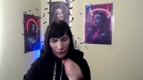 Snapshot of wildsoul8 chatting on 02-27-26, 05:51 Rosalinda online show from 02-27-26, 05:51