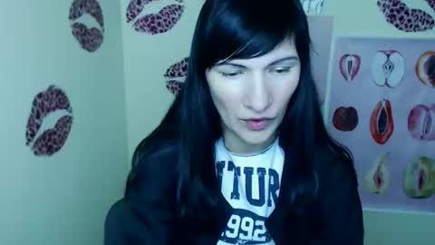 Snapshot of wildsoul8 chatting on 03-19-26, 01:48 Rosalinda online show from 03-19-26, 01:48