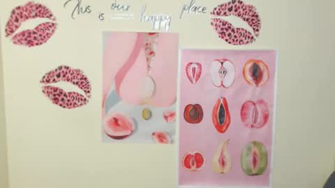 Snapshot of wildsoul8 chatting on 03-27-26, 07:02 Rosalinda online show from 03-27-26, 07:02