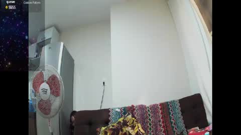 Snapshot of wildstrawberry30 chatting on 02-13-25, 04:00 Wild Strawberry online show from 02-13-25, 04:00