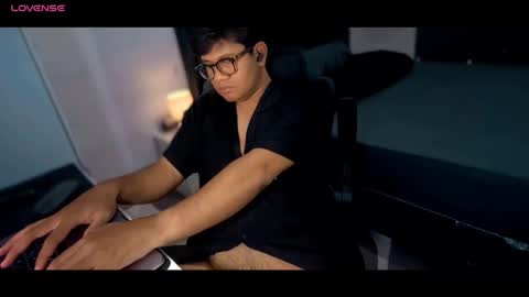 Wildy online show from 10-20-25, 02:28