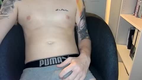 Snapshot of will3046 chatting on 10-28-25, 11:58 will3046 online show from 10-28-25, 11:58