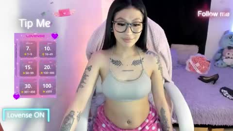 sofia and will online show from 10-12-25, 01:15