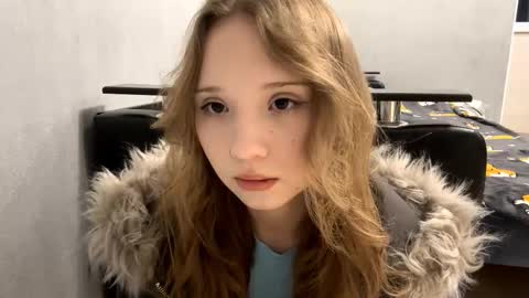 Olivia online show from 12-16-25, 03:17