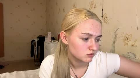 Snapshot of willettealfiero chatting on 04-05-26, 04:37 Sophia online show from 04-05-26, 04:37