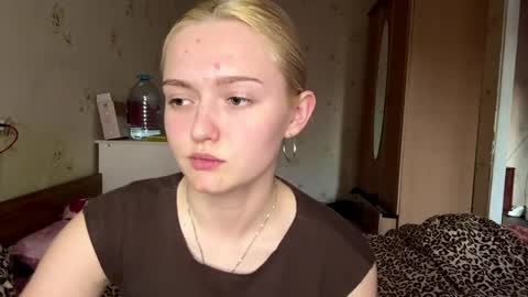 Snapshot of willettealfiero chatting on 04-08-26, 02:39 Sophia online show from 04-08-26, 02:39