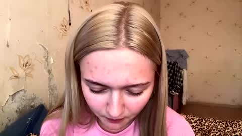 Snapshot of willettealfiero chatting on 04-16-26, 02:18 Sophia online show from 04-16-26, 02:18