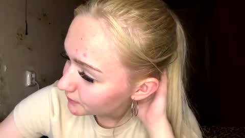 Snapshot of willettealfiero chatting on 04-20-26, 03:26 Sophia online show from 04-20-26, 03:26