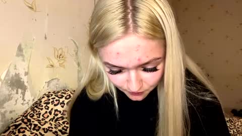 Snapshot of willettealfiero chatting on 04-22-26, 04:30 Sophia online show from 04-22-26, 04:30
