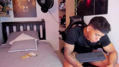 Snapshot of william_dracko9 chatting on 12-15-25, 07:51 Dracko online show from 12-15-25, 07:51