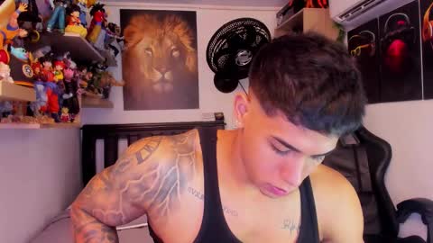 Snapshot of william_dracko9 chatting on 12-18-25, 07:53 Dracko online show from 12-18-25, 07:53