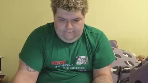 Snapshot of william_incredible chatting on 12-01-25, 11:32 Willy online show from 12-01-25, 11:32