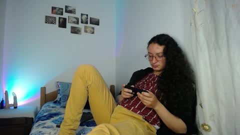 Snapshot of willmonkey chatting on 03-11-26, 02:17 willmonkey online show from 03-11-26, 02:17