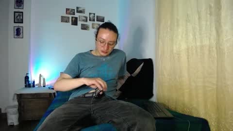 Snapshot of willmonkey chatting on 03-27-26, 02:17 willmonkey online show from 03-27-26, 02:17